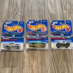 x3 Vintage ‘99 Hot Wheel Cars 🚗 🛞